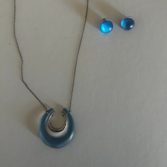 Alexis Bittar lucite blue stud earrings and matching horseshoe necklace - Picture 1 of 7